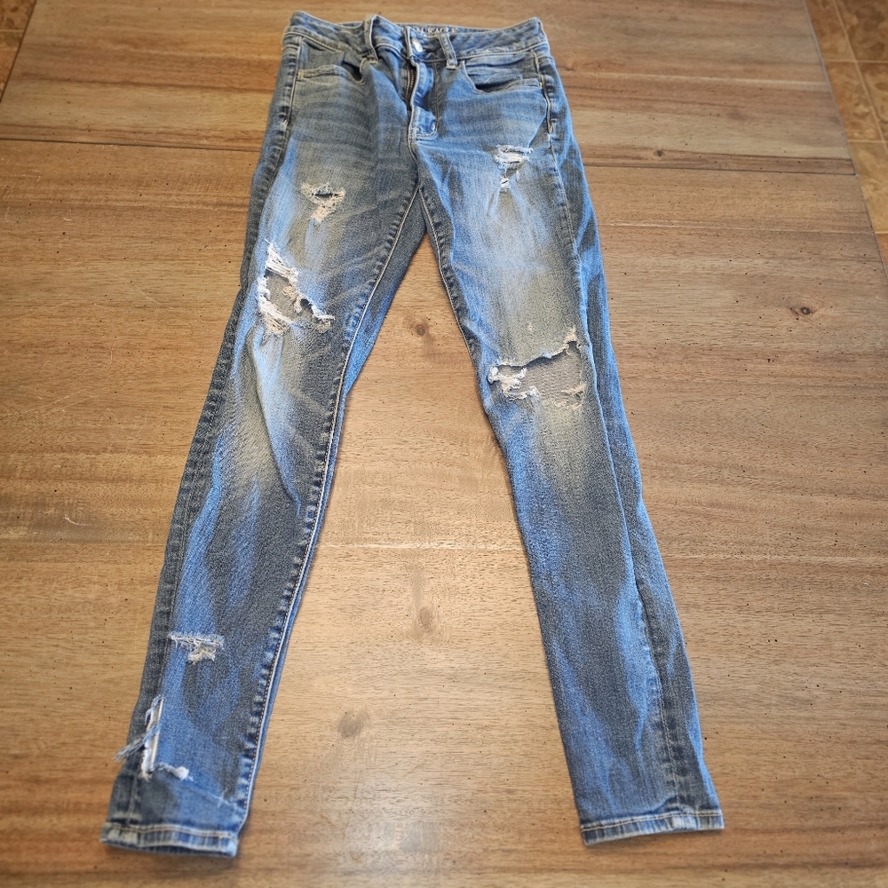 American Eagle Outfitters Distressed Light Blue Women's Jeggings